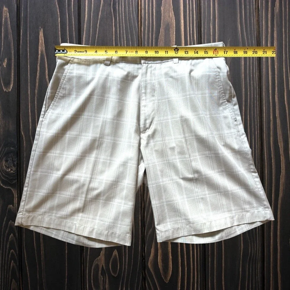 PGA TOUR GOLF SHORTS Plaid White/Beige Sz 32 100% Polyester - Picture 5 of 6